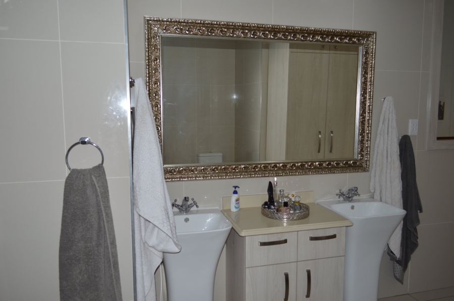 3 Bedroom Property for Sale in Wilkoppies North West